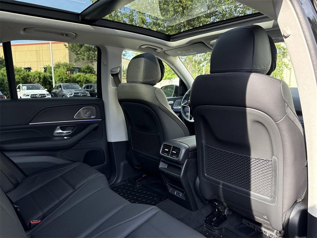 new 2025 Mercedes-Benz GLE 450e car, priced at $88,165
