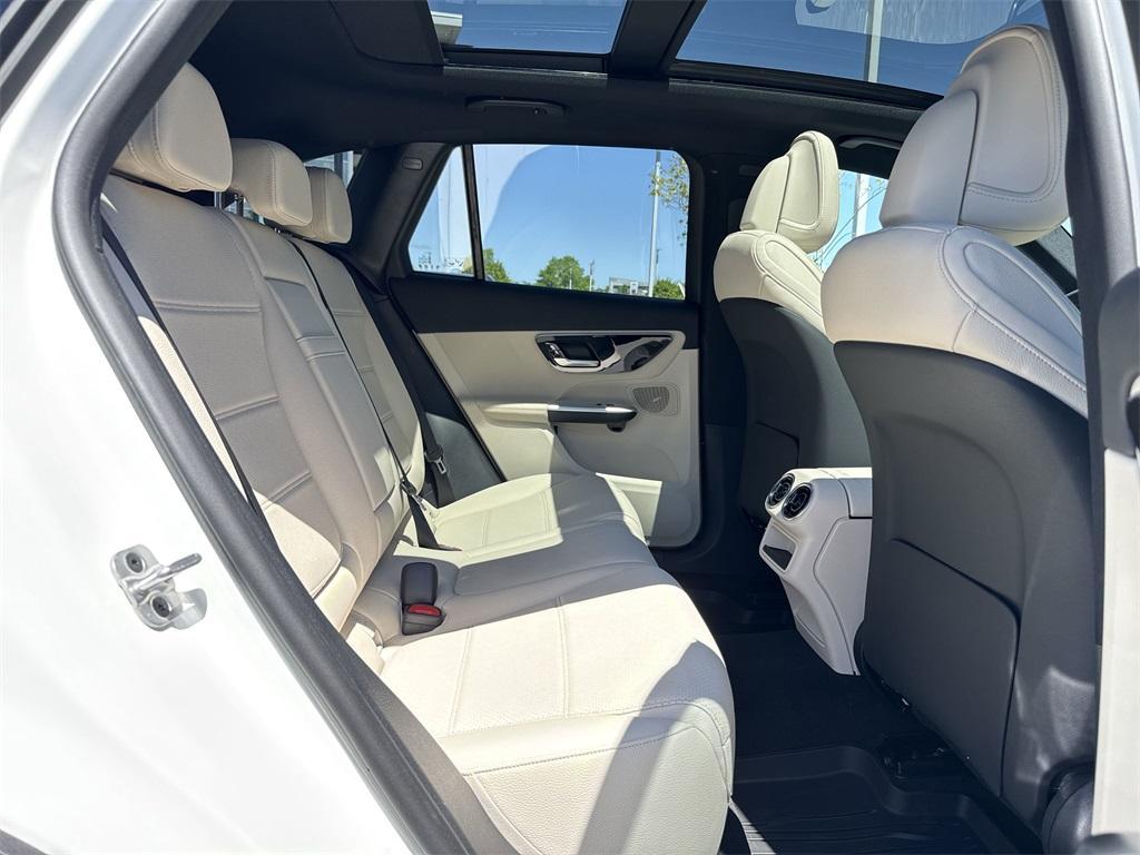 new 2025 Mercedes-Benz GLC 300 car, priced at $54,150