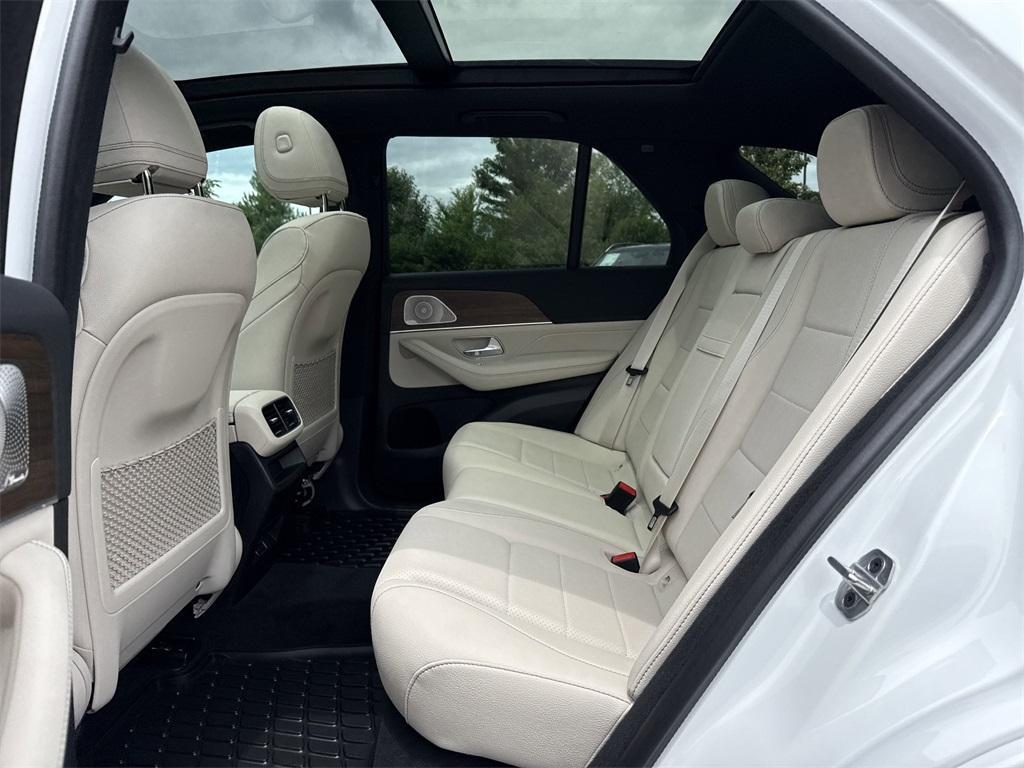 new 2025 Mercedes-Benz GLE 350 car, priced at $78,630