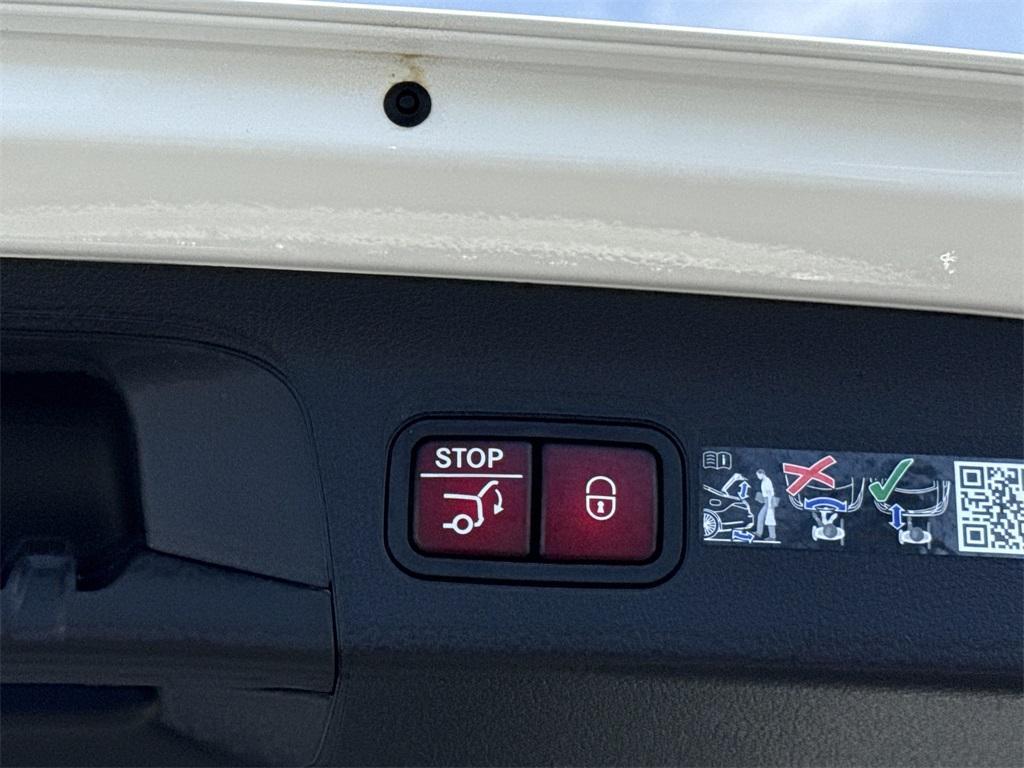 new 2026 Mercedes-Benz GLS 450 car, priced at $98,280