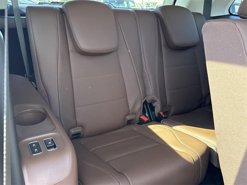 new 2026 Mercedes-Benz GLS 450 car, priced at $98,280