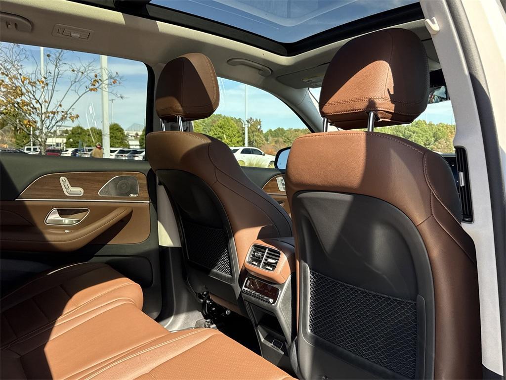 new 2026 Mercedes-Benz GLS 450 car, priced at $98,280