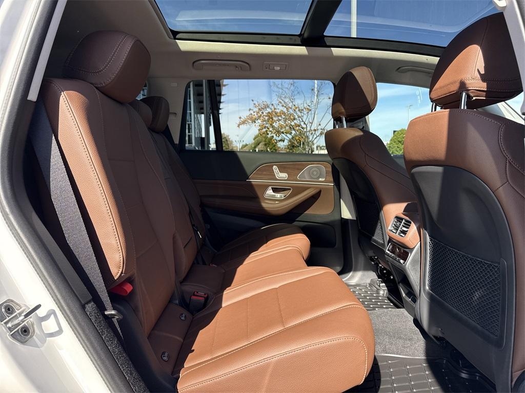 new 2026 Mercedes-Benz GLS 450 car, priced at $98,280