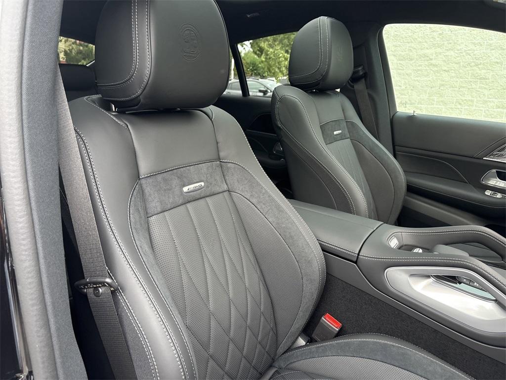 new 2025 Mercedes-Benz AMG GLE 53 car, priced at $108,215