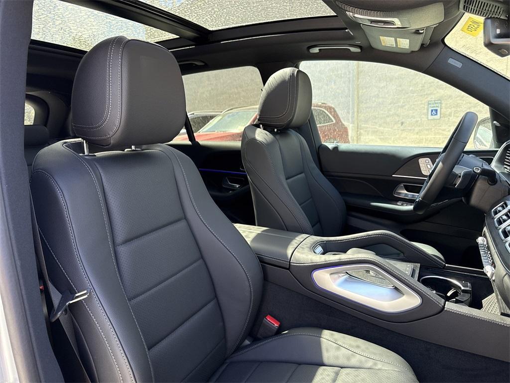 new 2025 Mercedes-Benz GLE 450e car, priced at $77,345