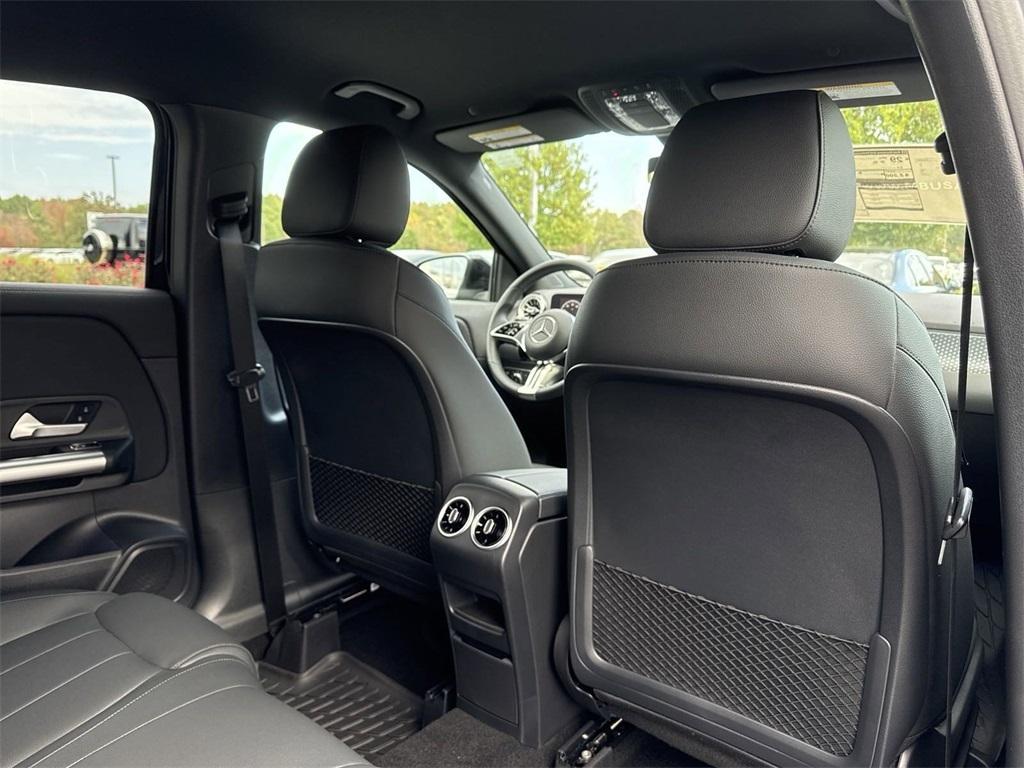 new 2025 Mercedes-Benz GLA 250 car, priced at $44,345