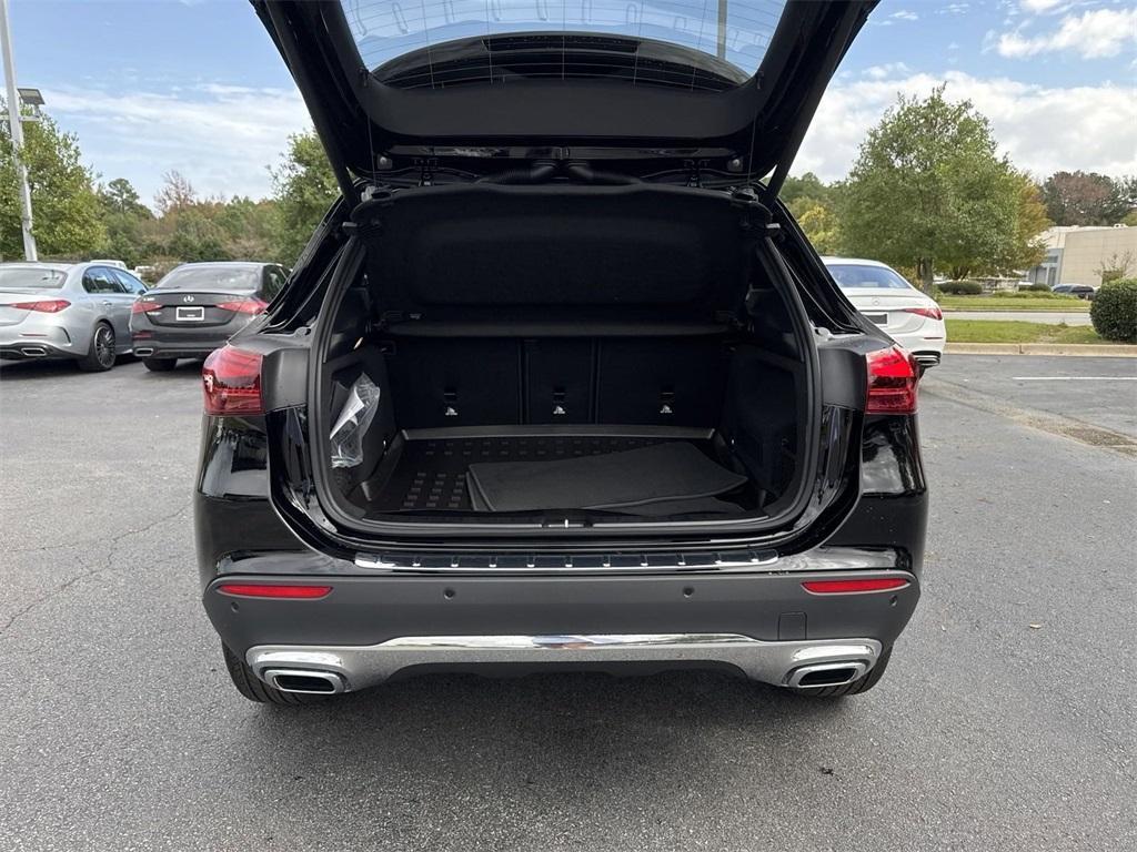 new 2025 Mercedes-Benz GLA 250 car, priced at $44,345