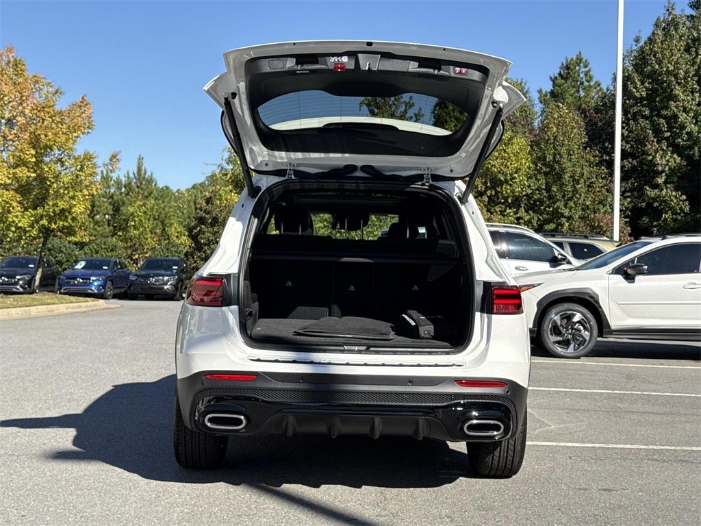 new 2026 Mercedes-Benz GLB 250 car, priced at $57,605