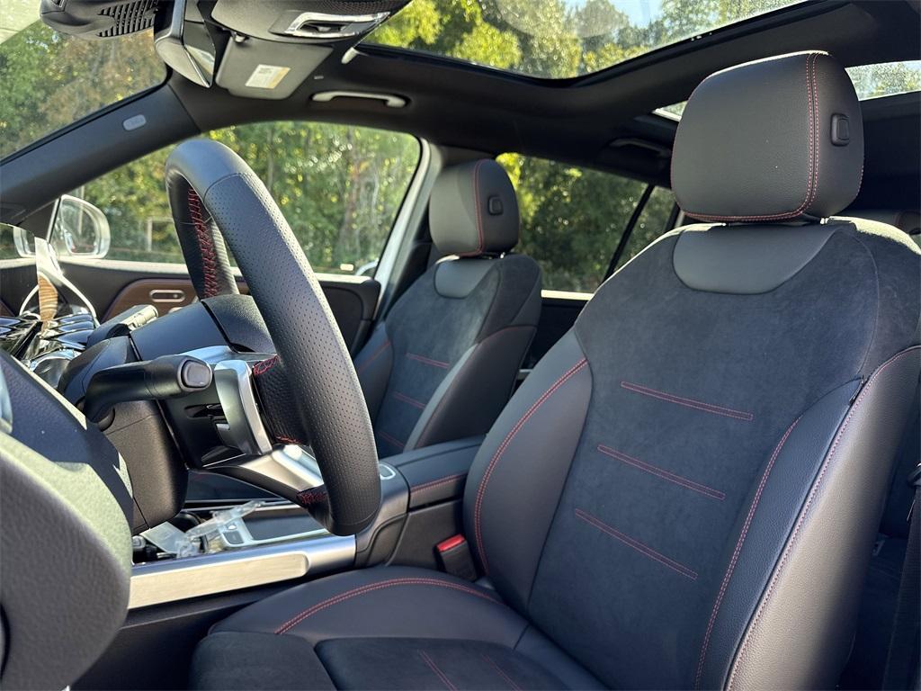 new 2026 Mercedes-Benz GLB 250 car, priced at $57,605