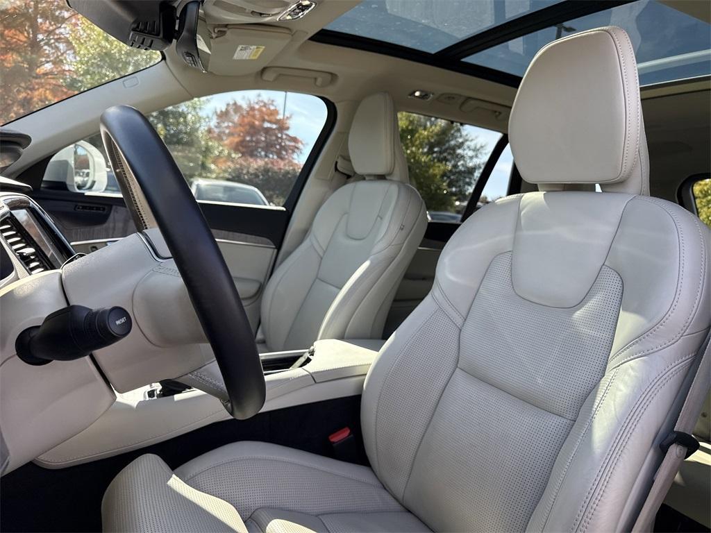 used 2022 Volvo XC90 car, priced at $41,269