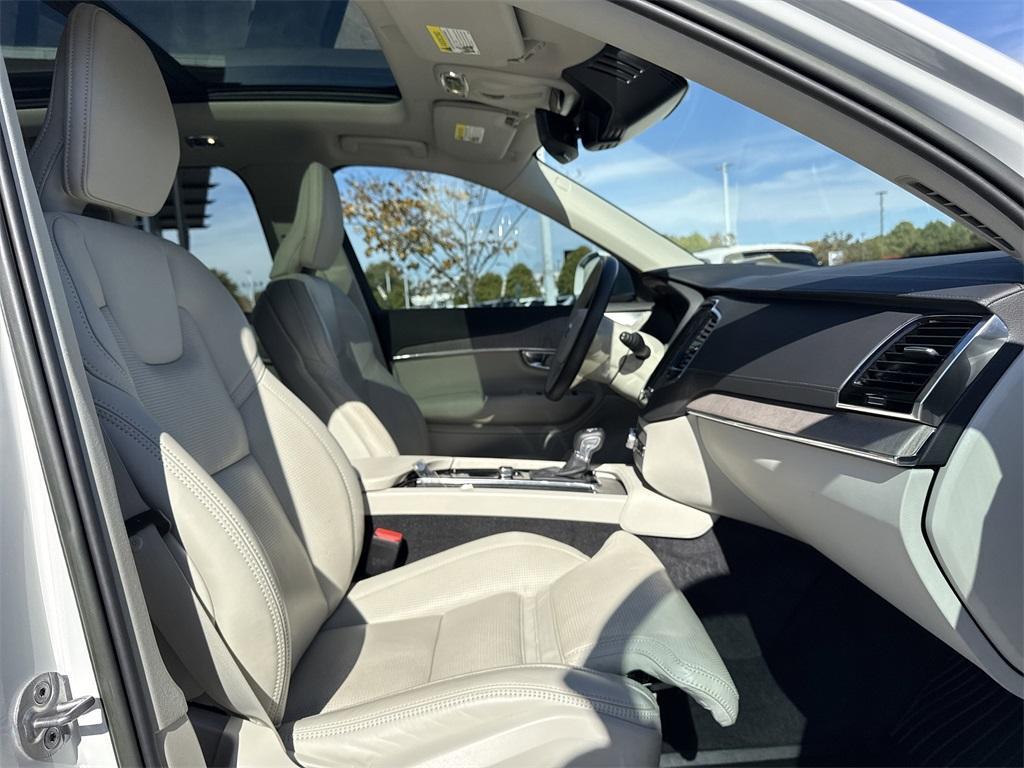 used 2022 Volvo XC90 car, priced at $41,269