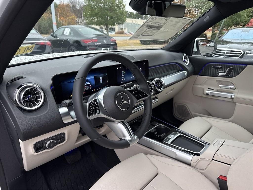 new 2025 Mercedes-Benz GLB 250 car, priced at $49,595