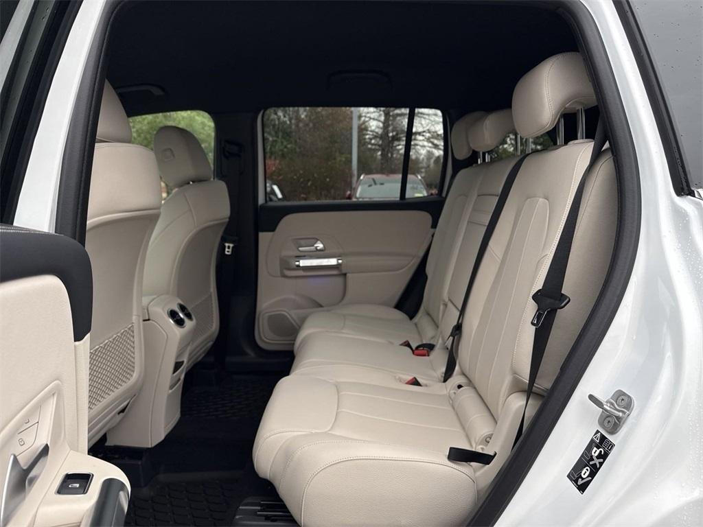 new 2025 Mercedes-Benz GLB 250 car, priced at $49,595