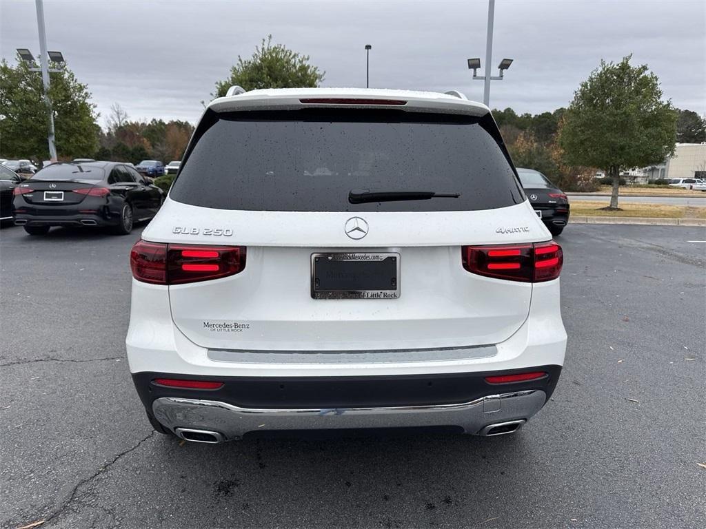 new 2025 Mercedes-Benz GLB 250 car, priced at $49,595
