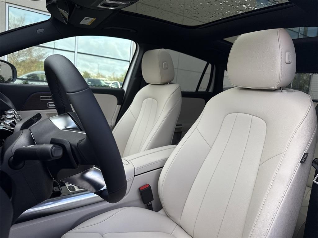 new 2026 Mercedes-Benz GLA 250 car, priced at $46,895