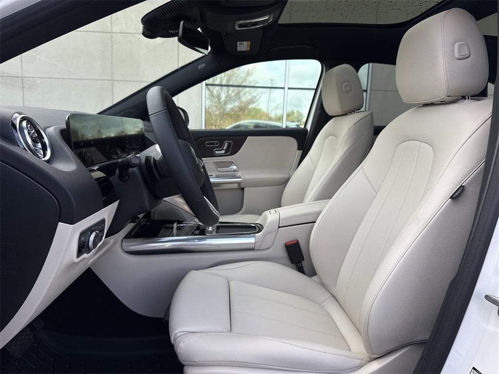 new 2026 Mercedes-Benz GLA 250 car, priced at $46,895