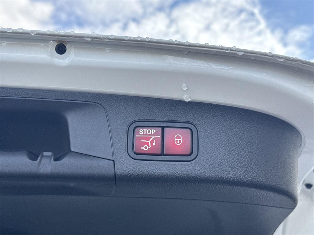 new 2026 Mercedes-Benz GLA 250 car, priced at $46,895