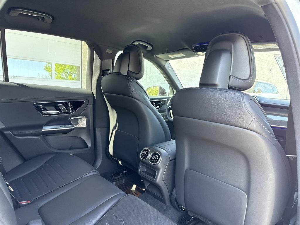 new 2025 Mercedes-Benz GLC 300 car, priced at $61,785