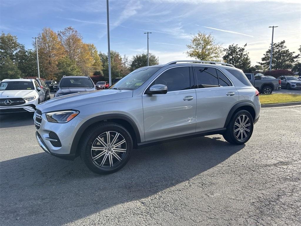 new 2025 Mercedes-Benz GLE 450 car, priced at $75,795