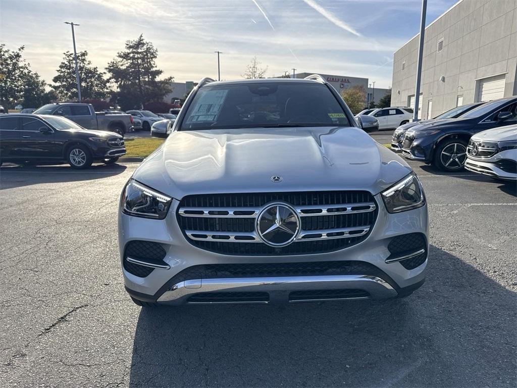 new 2025 Mercedes-Benz GLE 450 car, priced at $75,795