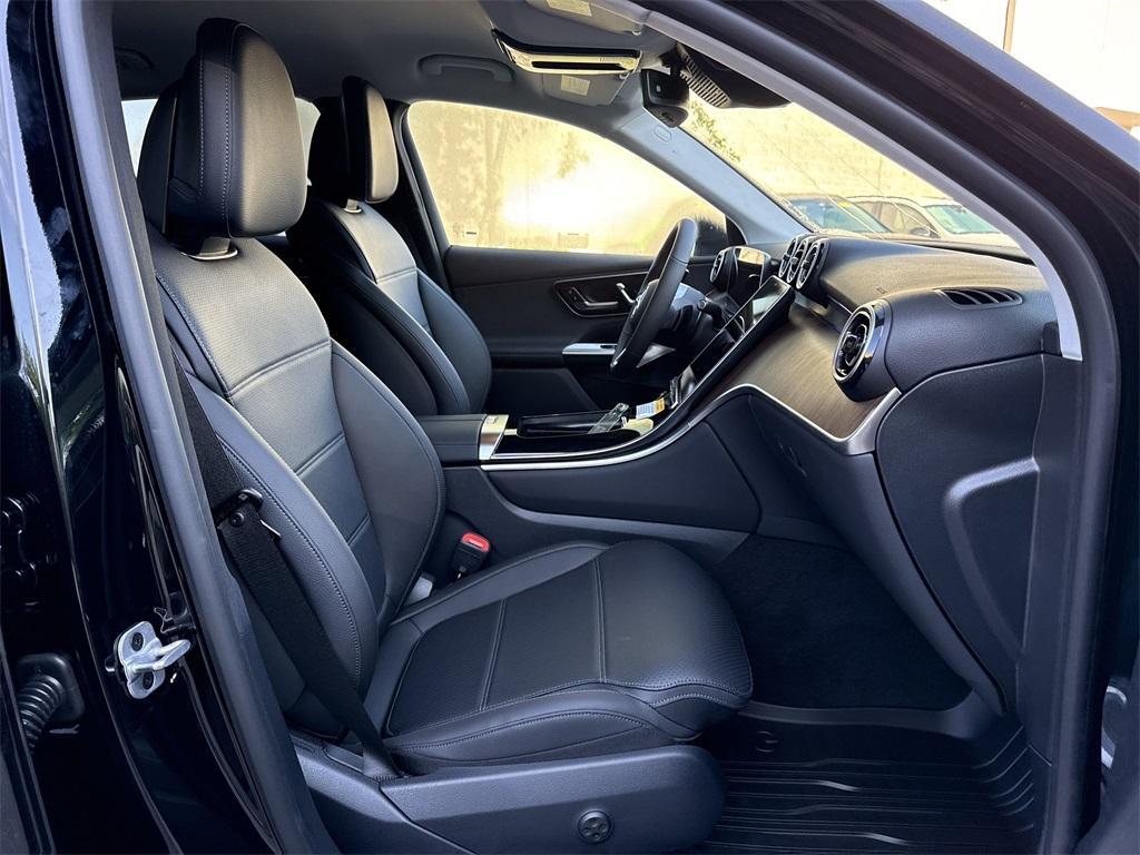 new 2025 Mercedes-Benz GLC 350e car, priced at $63,650
