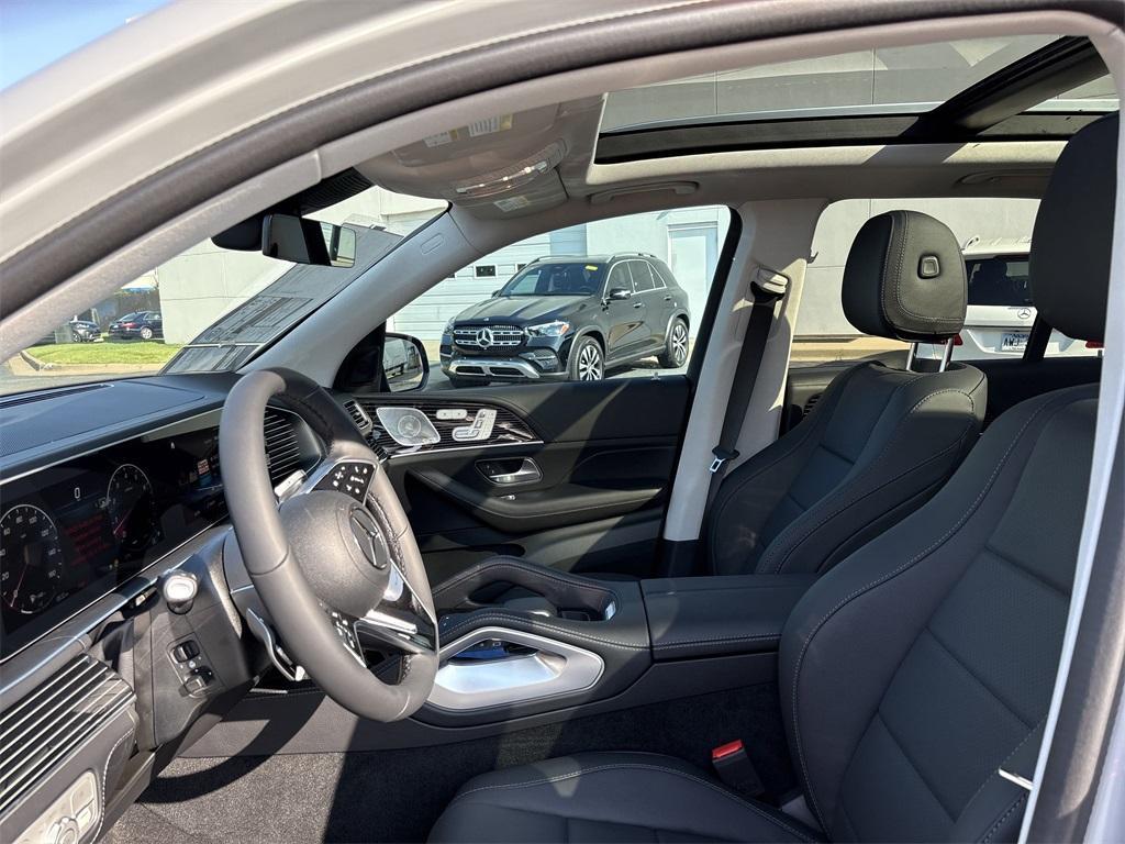 new 2025 Mercedes-Benz GLE 350 car, priced at $72,795
