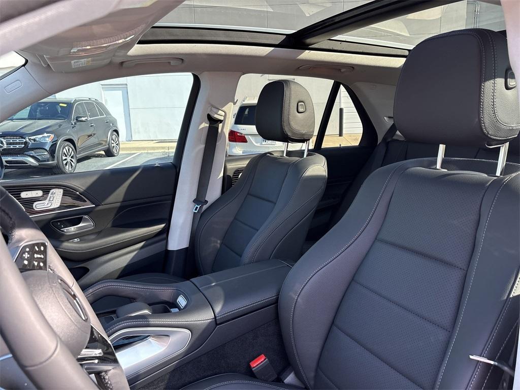 new 2025 Mercedes-Benz GLE 350 car, priced at $72,795
