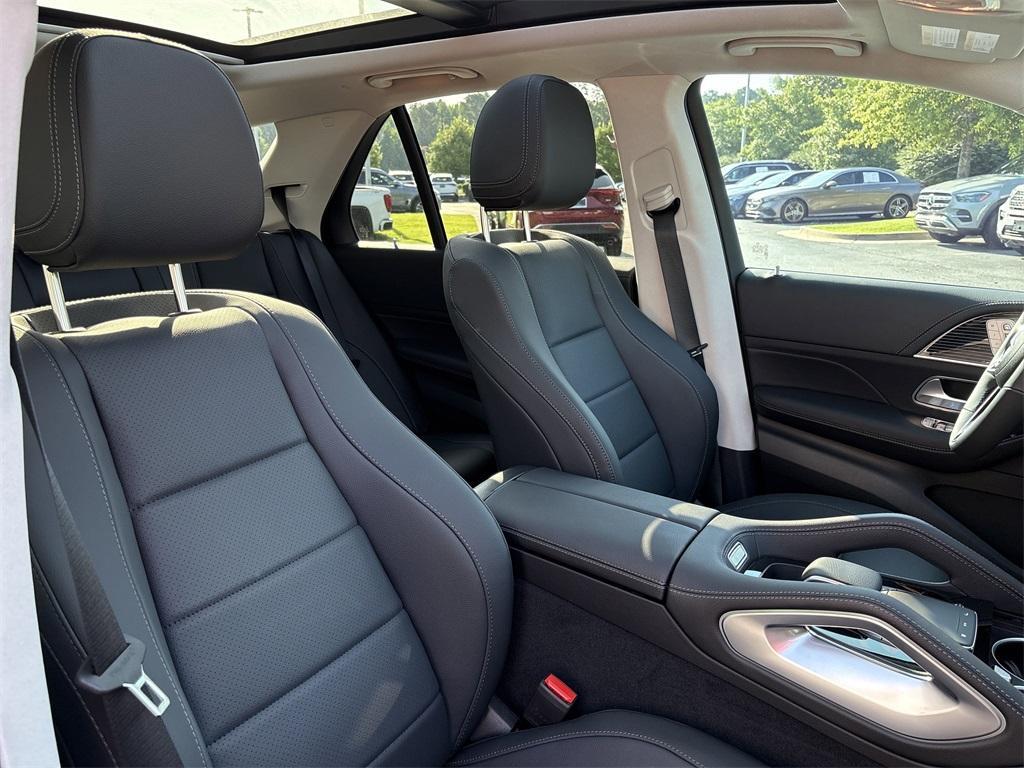 new 2025 Mercedes-Benz GLE 350 car, priced at $72,795