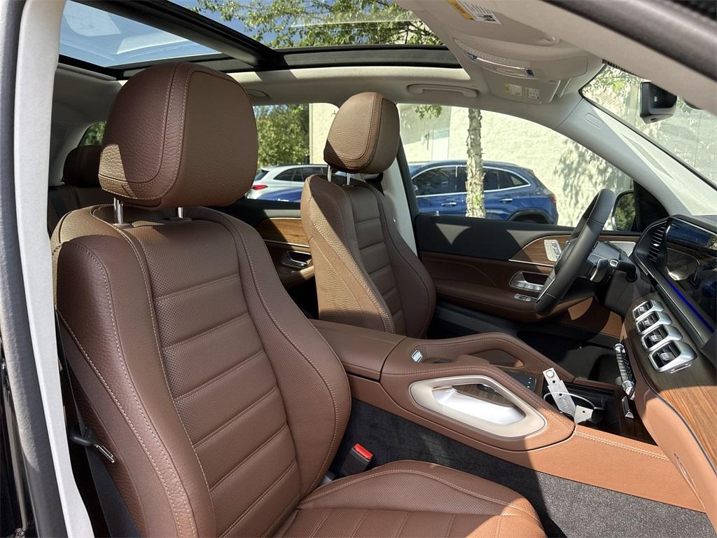 new 2025 Mercedes-Benz GLE 350 car, priced at $75,650