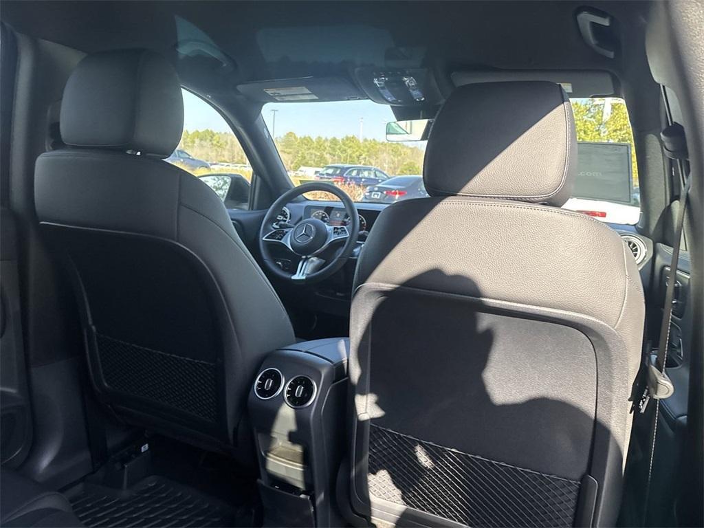 new 2025 Mercedes-Benz GLB 250 car, priced at $47,145