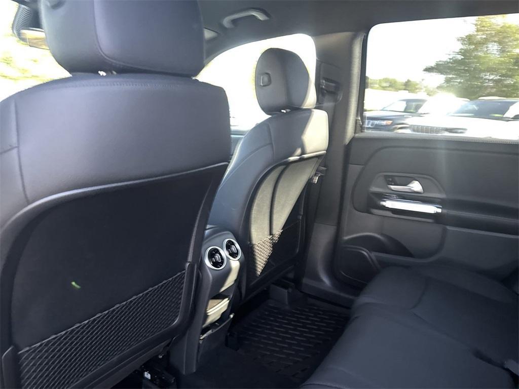 new 2025 Mercedes-Benz GLB 250 car, priced at $47,145