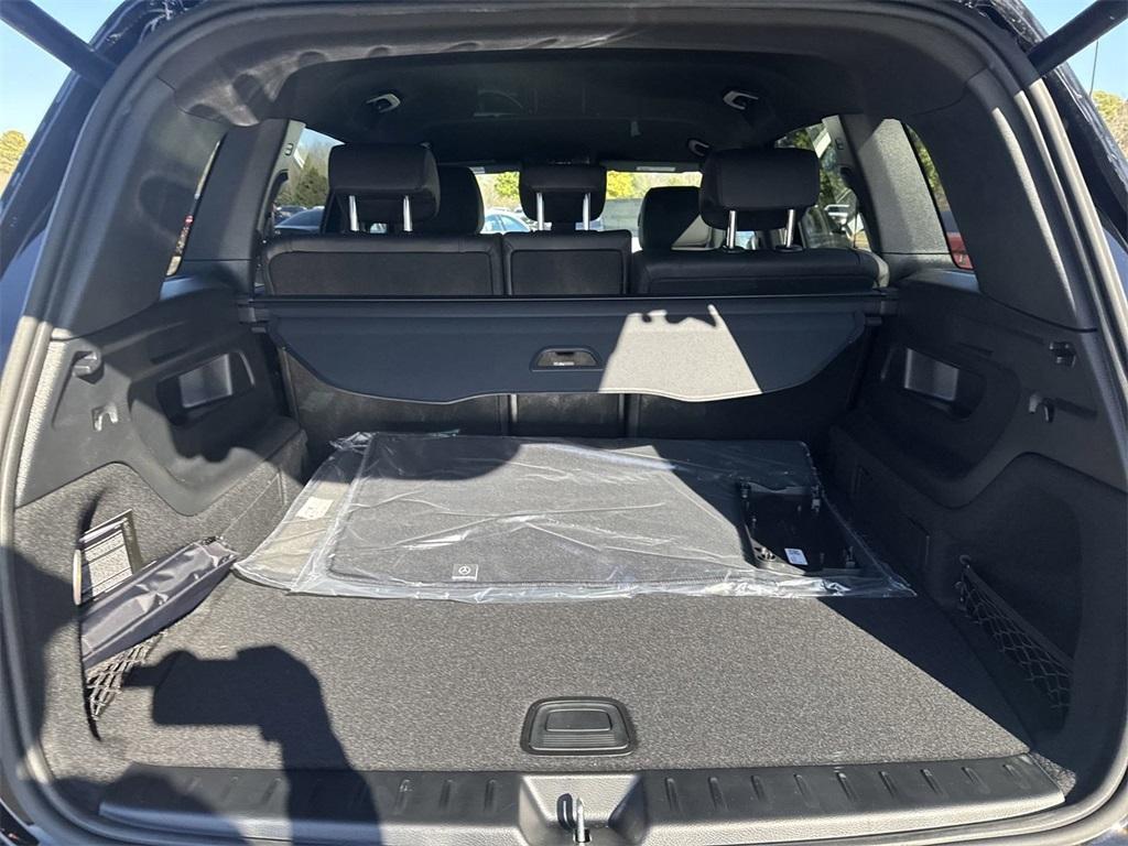 new 2025 Mercedes-Benz GLB 250 car, priced at $47,145