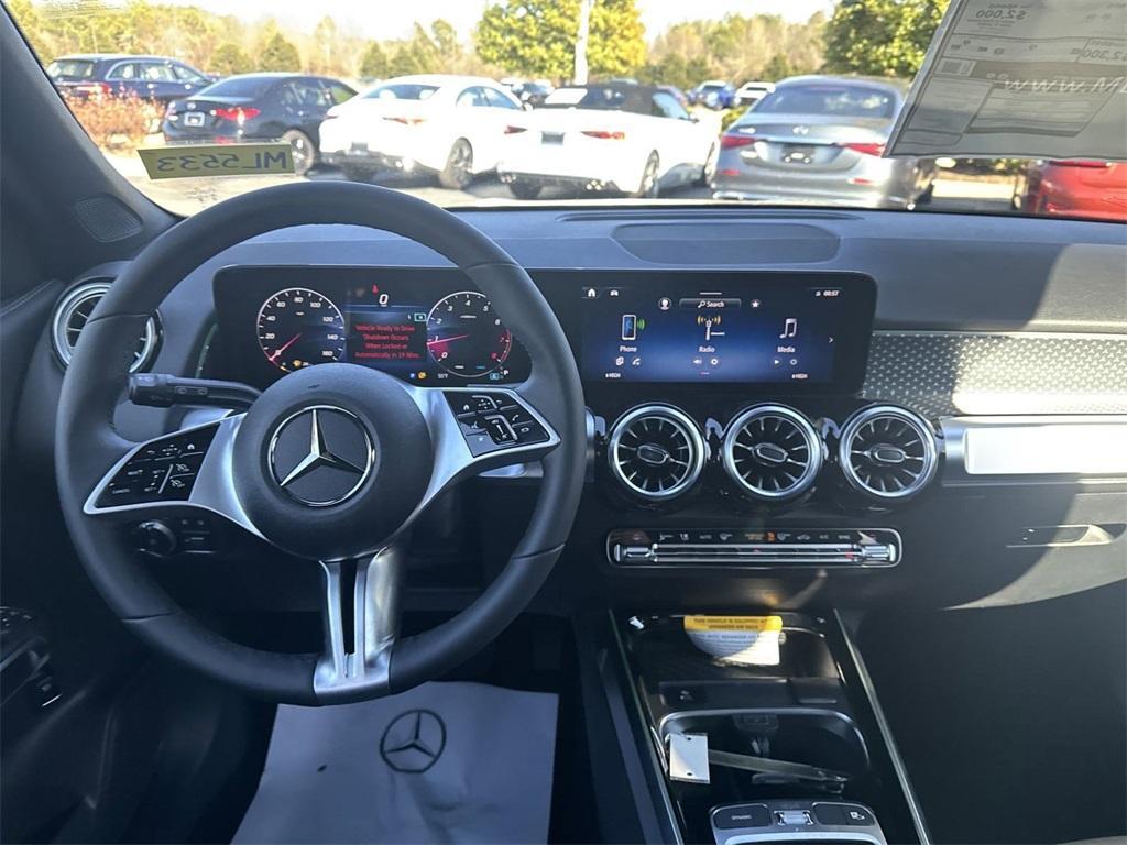new 2025 Mercedes-Benz GLB 250 car, priced at $47,145