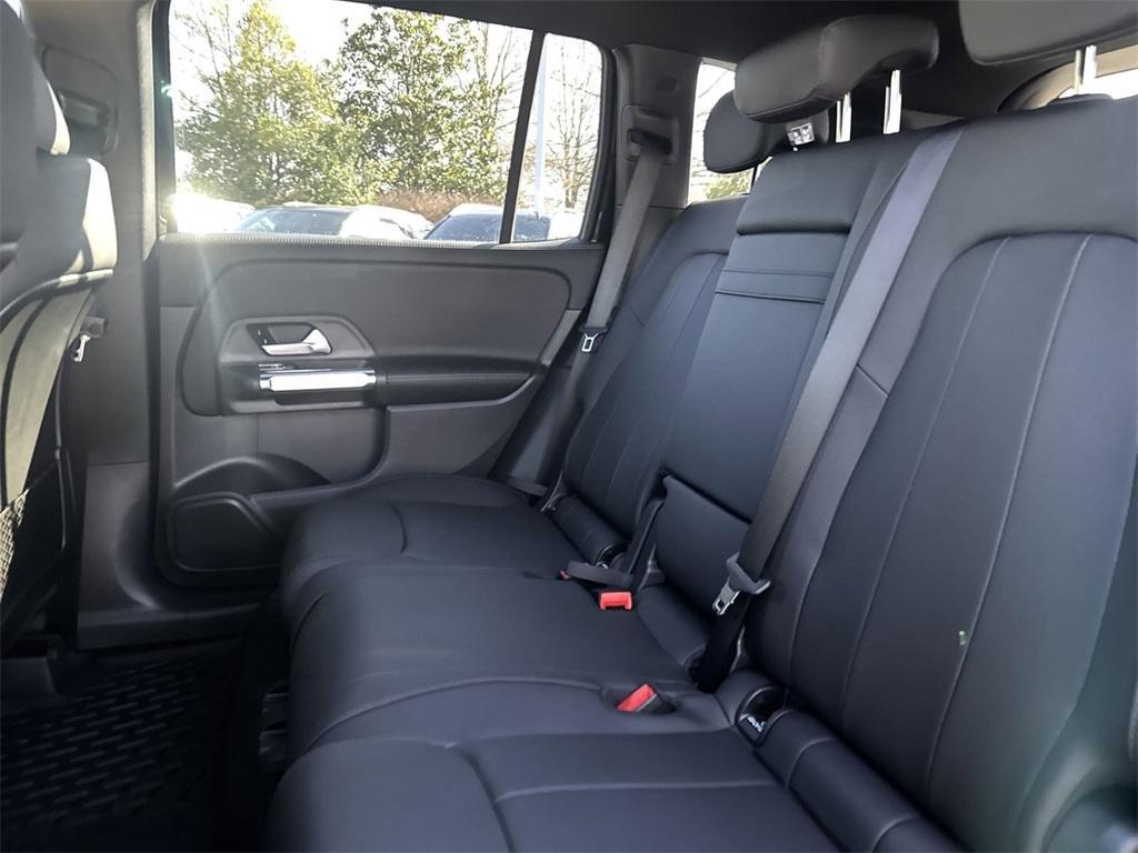 new 2025 Mercedes-Benz GLB 250 car, priced at $47,145