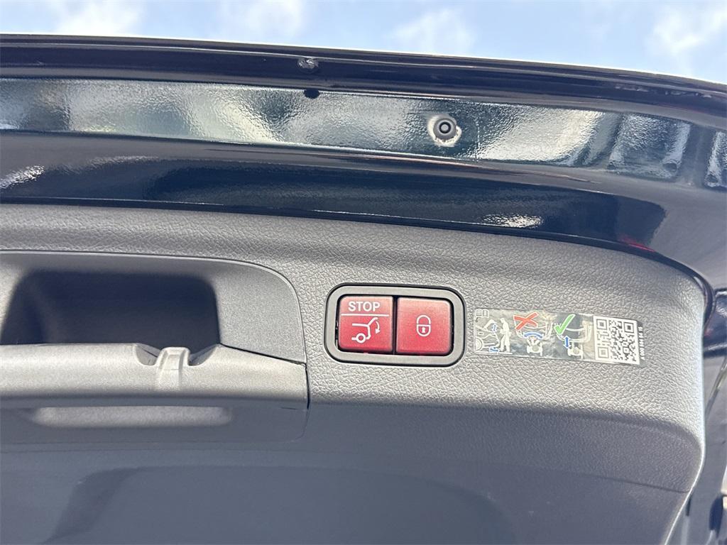 used 2025 Mercedes-Benz GLE 350 car, priced at $67,100