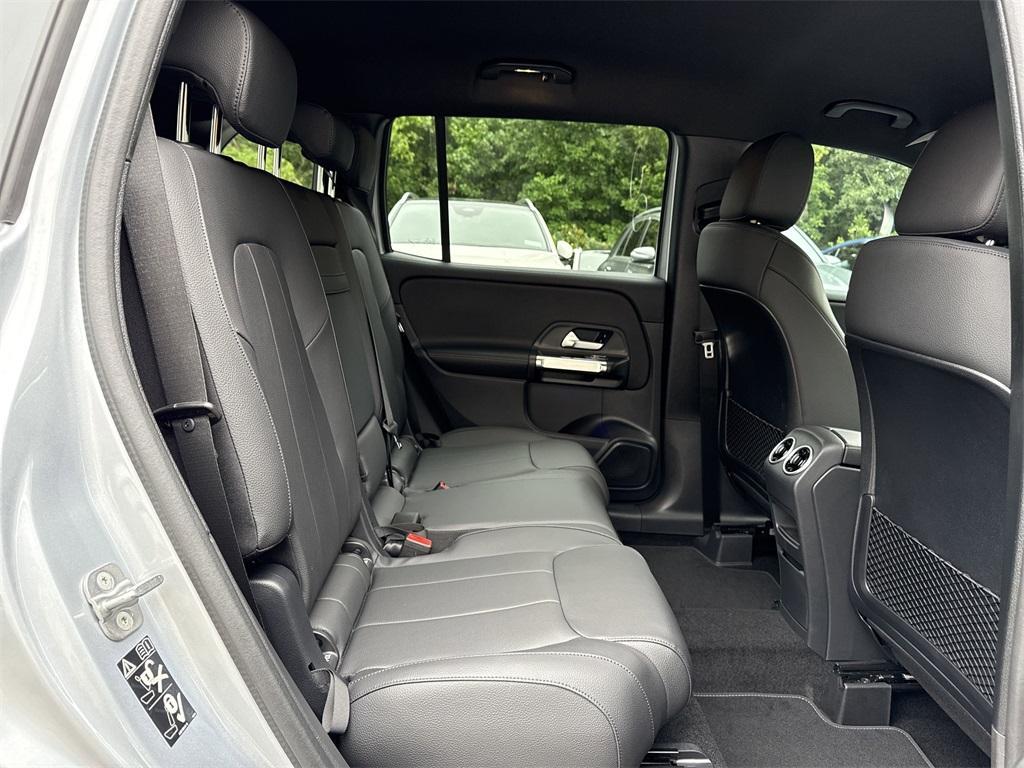 new 2025 Mercedes-Benz GLB 250 car, priced at $48,335