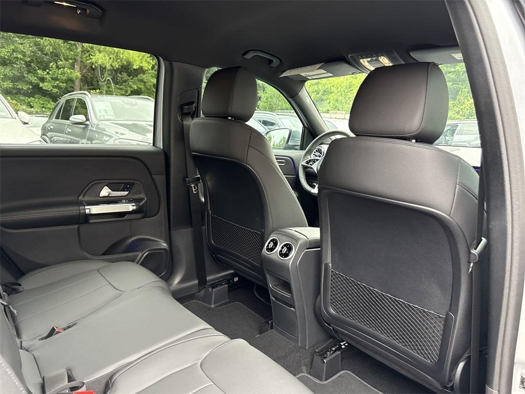 new 2025 Mercedes-Benz GLB 250 car, priced at $48,335