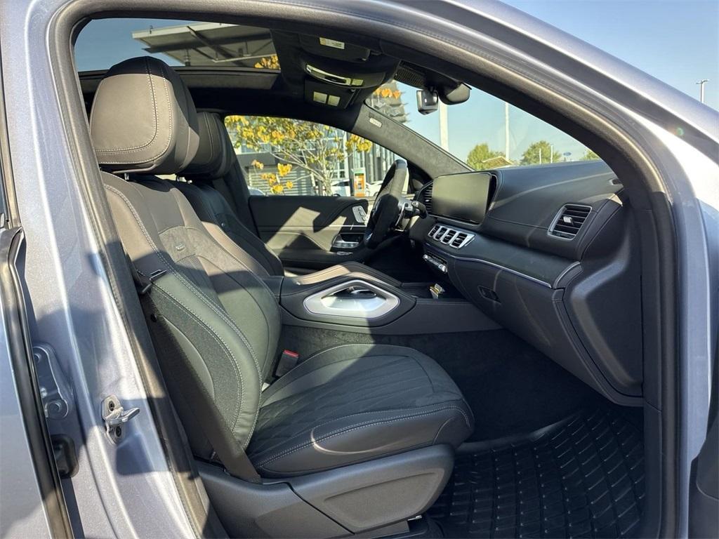 new 2025 Mercedes-Benz AMG GLE 63 car, priced at $148,095