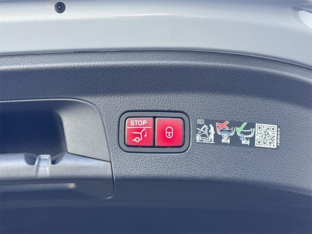 new 2026 Mercedes-Benz GLE 450 car, priced at $94,620