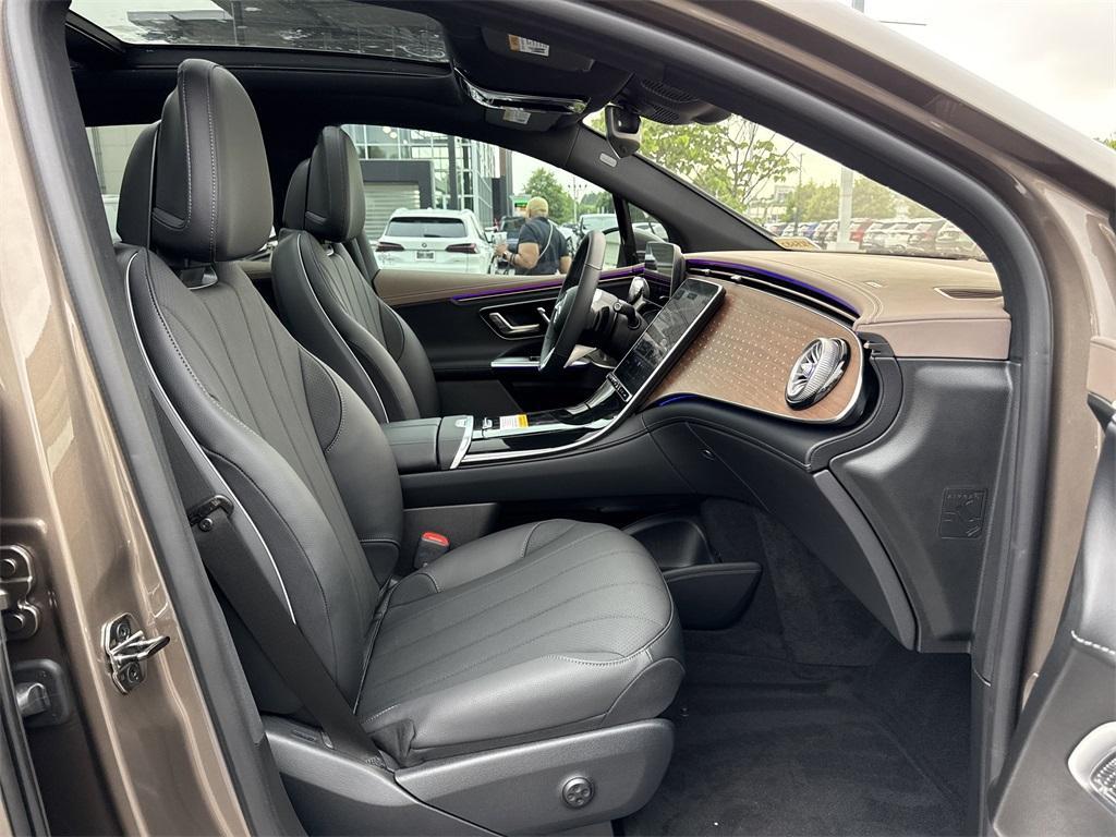new 2025 Mercedes-Benz EQE 350 car, priced at $84,335