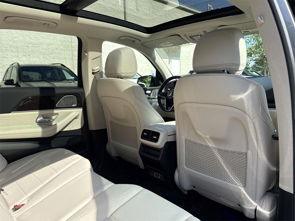 new 2025 Mercedes-Benz GLE 350 car, priced at $71,725