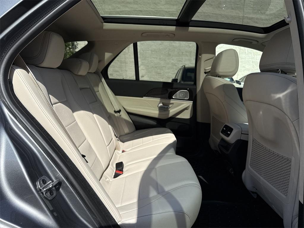 new 2025 Mercedes-Benz GLE 350 car, priced at $71,725
