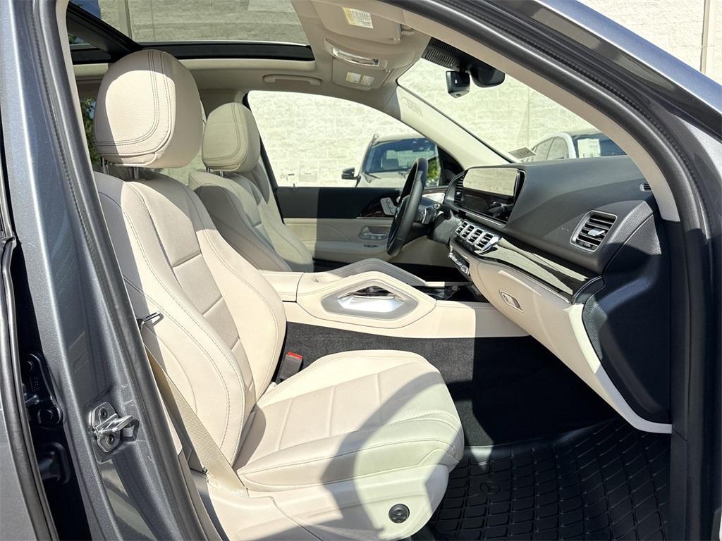 new 2025 Mercedes-Benz GLE 350 car, priced at $71,725