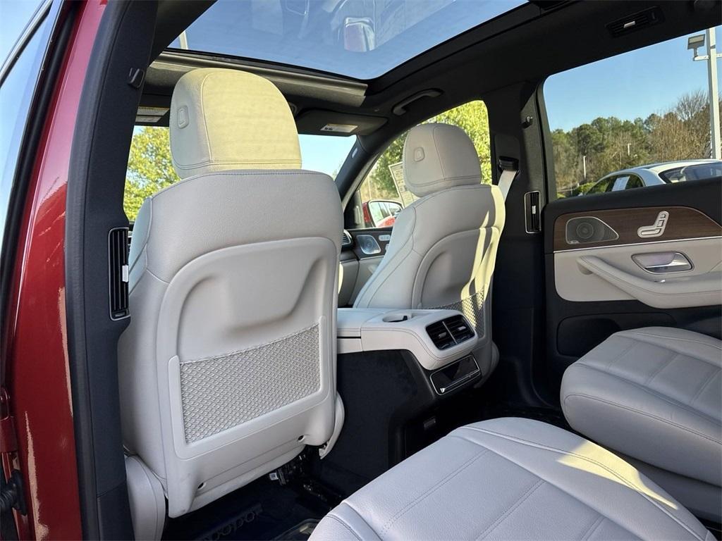 new 2025 Mercedes-Benz GLS 450 car, priced at $99,325