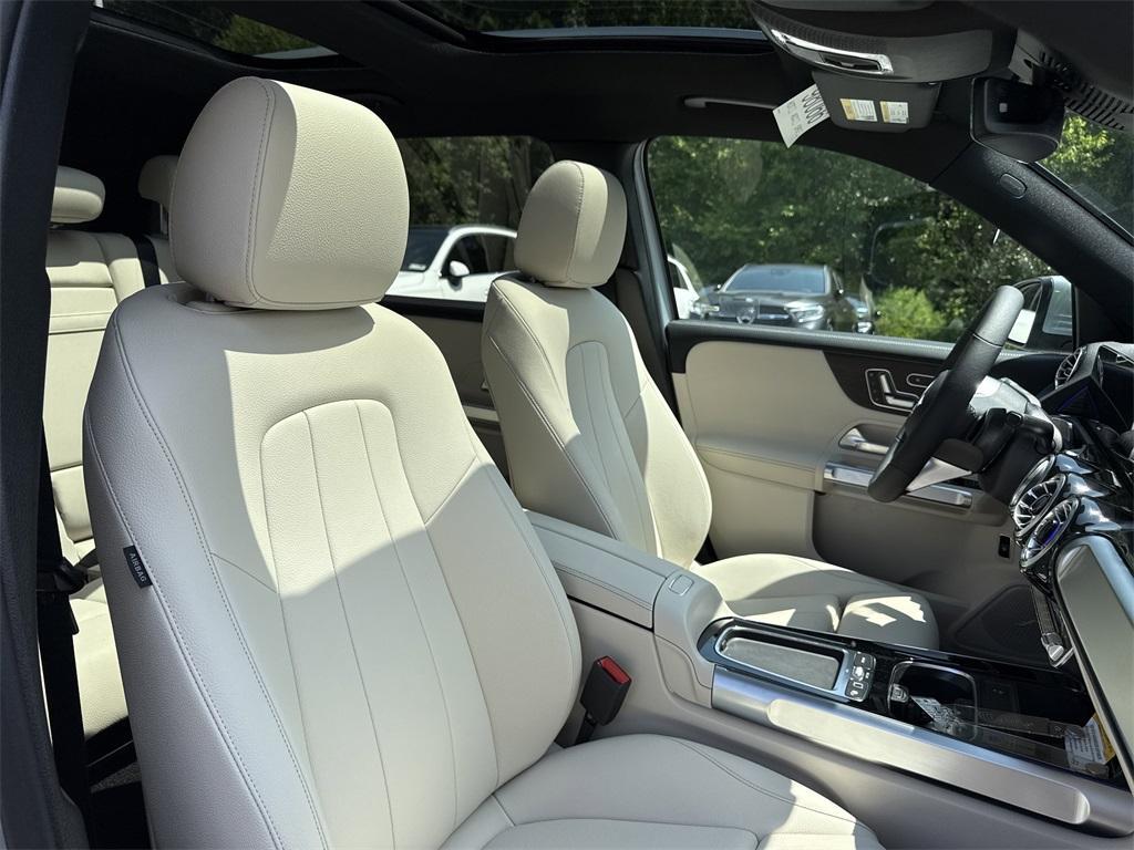 new 2026 Mercedes-Benz GLB 250 car, priced at $52,565