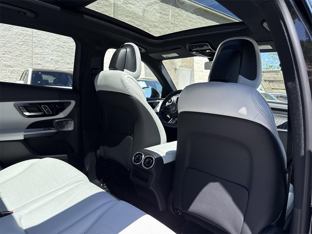 new 2025 Mercedes-Benz GLC 300 car, priced at $67,575