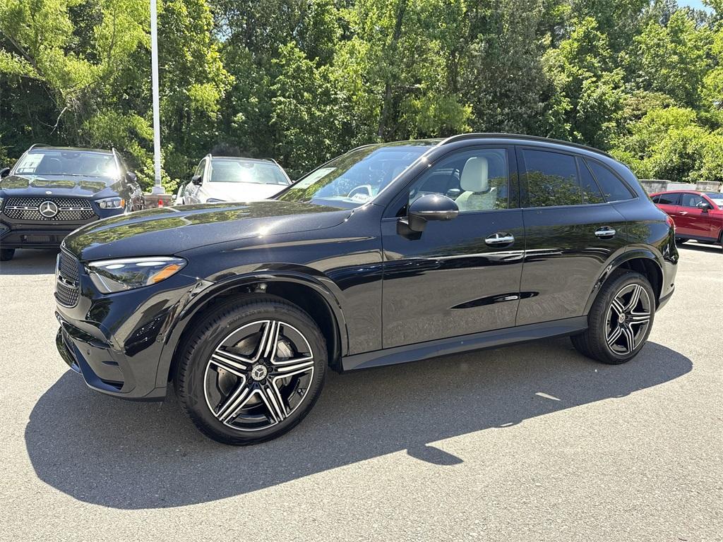 new 2025 Mercedes-Benz GLC 300 car, priced at $67,575