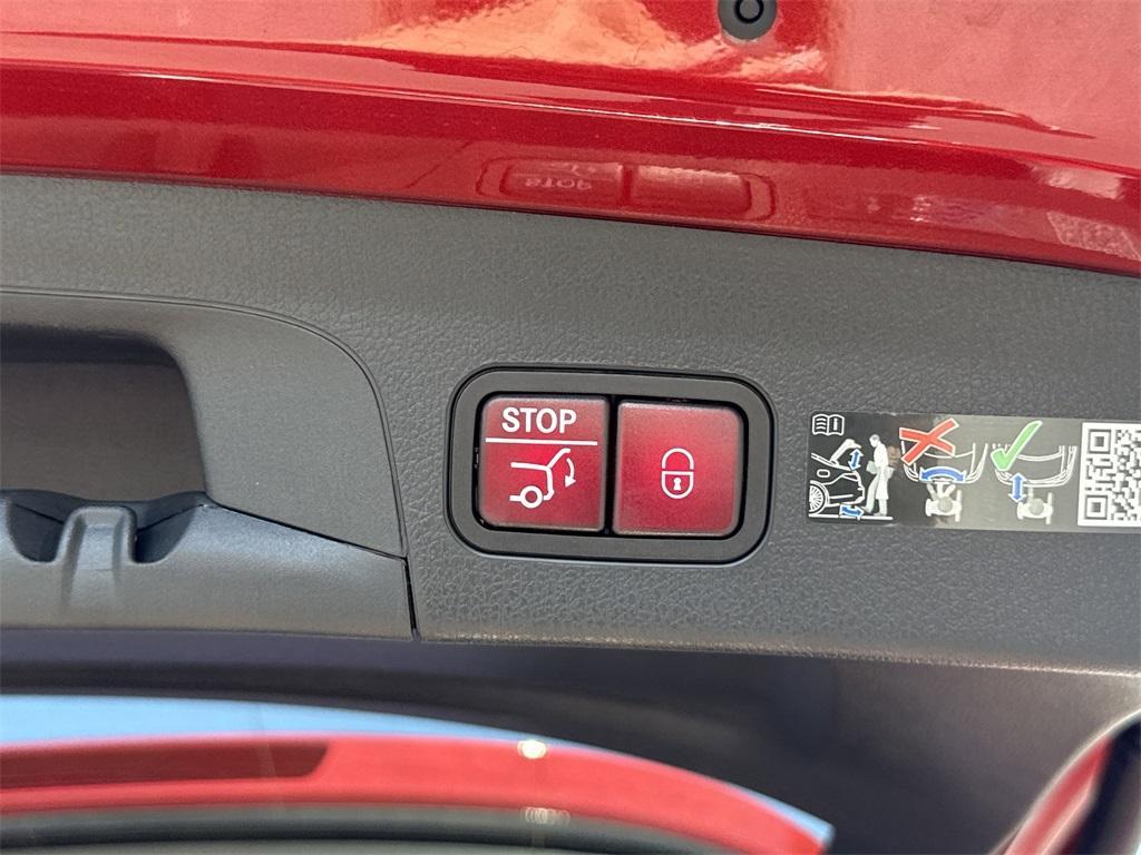 used 2025 Mercedes-Benz GLE 450 car, priced at $74,538