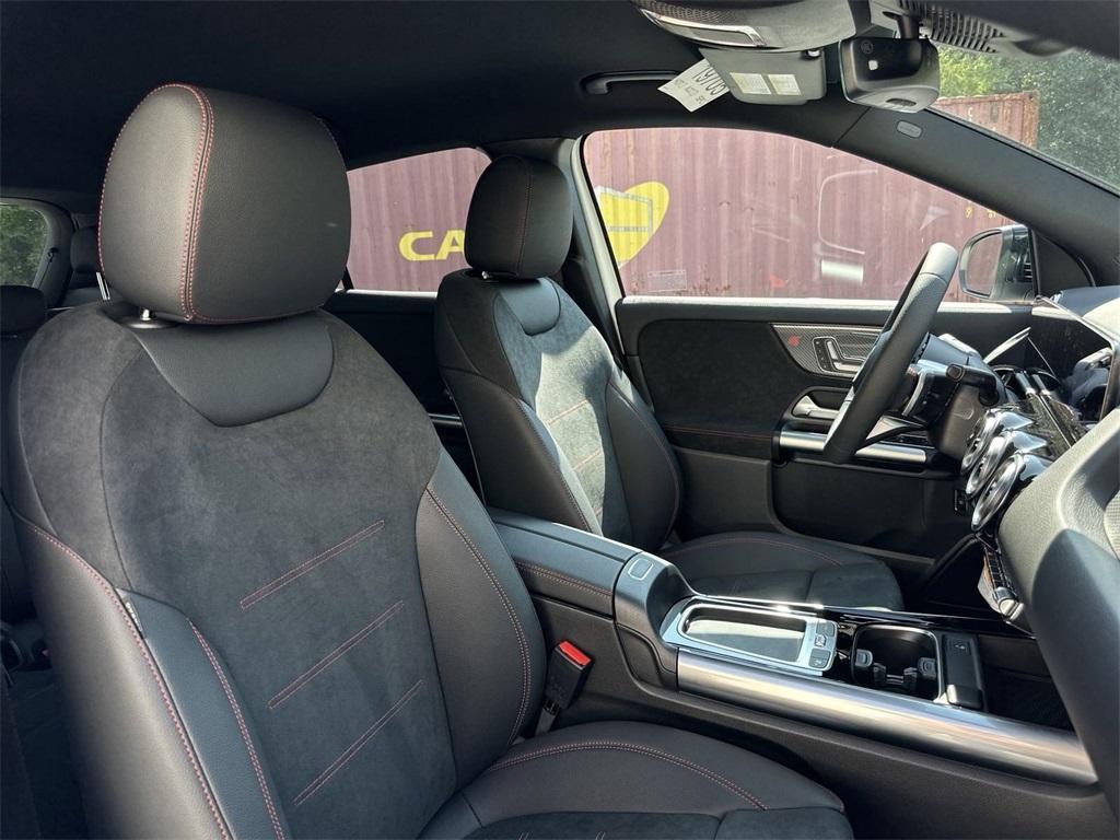 new 2025 Mercedes-Benz GLA 250 car, priced at $49,145