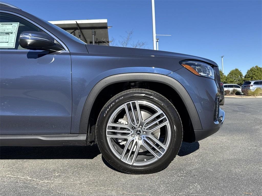 new 2025 Mercedes-Benz GLS 450 car, priced at $99,055